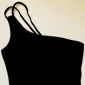 Asymmetrical crop tank